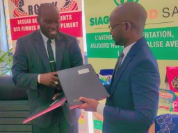 Signature de la convention de financement de 500 millions FCFA au profit du Réseau des m Groupements des Femmes de Développement de Kaolack